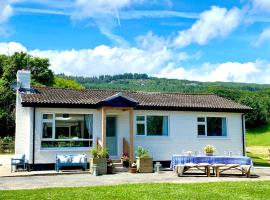 Ballyknocken Cottage，位于Glenealy的酒店