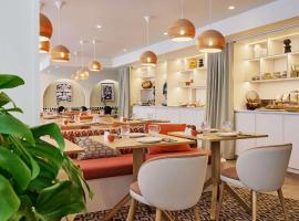 Mercure Saint Raphael Centre Plage，位于圣拉斐尔的酒店