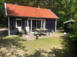 Vakantiehuis De Veldhoen vrijgelegen nabij de rivier de Vecht，位于Beerze的酒店