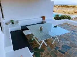 Quiet 3-bedroom sea view house with shared pool