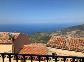 Pollina Suites & Apartments