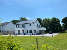 Ashlee Lodge, Shanagarry P25K6R6 Near Ballymaloe House & Garryvoe Hotel，位于Shanagarry的酒店