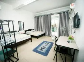 MKB Homestay - Landed Studio room with 2 Queen bed and Free Parking