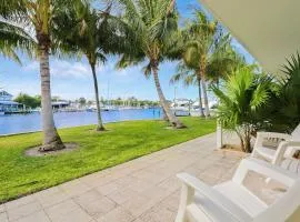 Sailfish Suites 5 - Waterfront Lodging