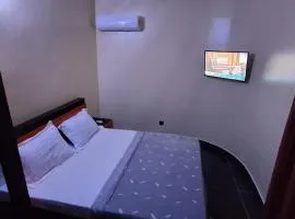 Economy Twin Beds in Royal Blue Guest House and Bar