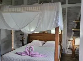 Bungalow chez Séve et Savi avec jacuzi