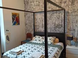 Les chambres des artistes，位于Laguépie的酒店