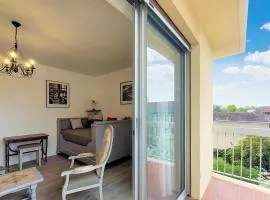 Nice Apartment In Cosne-Cours-Sur-Loire