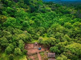 The Forest Edge Resort，位于丹不拉的酒店