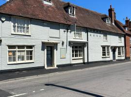 The White Horse Boughton Under Blean，位于Goodnestone的酒店