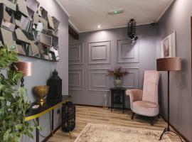 Hotel - Pansion Kod Ruže - Strossmayer No 1 - breakfast included，位于奥西耶克的酒店