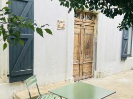 Maison 23，位于Coursan的酒店