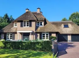 Villa in Overloon near War Museum and Zoo