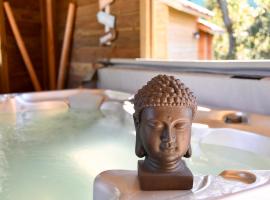 La Wodapalousa, Surf & Crossfit Guesthouse, 800m from Beach，位于比达尔的酒店