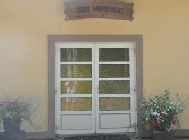 Dom Warmiński Gospodarstwo Agroturystyczne，位于Smolajny的酒店