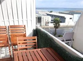 Studio belle vue, calme, balcon et parking