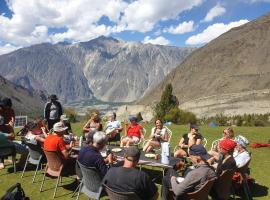 Cosy Camping Site Hapakun by Manokur- e- Basa，位于Minapin的酒店