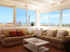 Preciosa casa a pie de playa Almardá，位于萨贡托的酒店