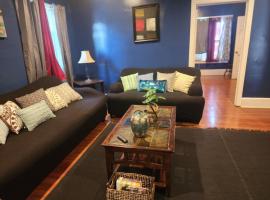 spacious and indulging，位于梅里登的酒店