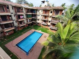 Ronne's 2BHK Lagoon Apartment -Calangute，位于卡兰古特的公寓式酒店