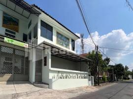 Trubus Guesthouse Syariah Magelang mitra RedDoorz，位于Sumberrejo的酒店