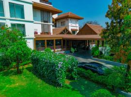 Rhythm Lonavala - An All Suite Resort，位于罗纳瓦拉的酒店