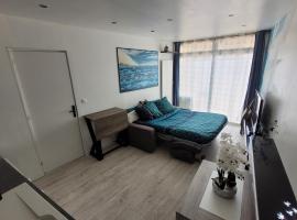 Studio F1 tout confort centre ville，位于Beaumont-sur-Oise的酒店