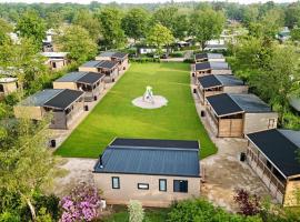 Estivo Premium Mobile homes on Holidaypark TerSpegelt，位于埃尔瑟尔的酒店