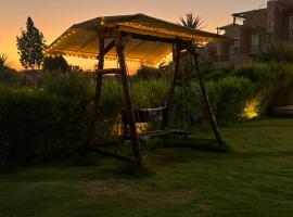 Palermo Chalet in Marina Wadi Degla Ain Sokhna with 250 Sqm Private Garden & near to the Beach，位于艾因苏赫纳的别墅