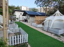 Bambus Restaurant, Bar & Hostel，位于芭东海滩的青旅