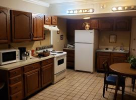 KenBar Lodge，位于Gilbertsville的酒店