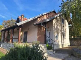 Ramonda house