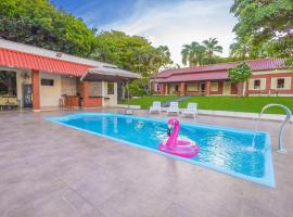 Rancho Colonial 6 suítes acesso ao Lago das Brisas