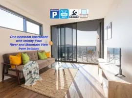 One bed Apt at Southbank with Rooftop Pool and Carpark