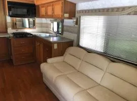 Private 1-bedroom RV with full hookups and direct bus to NYC Manhattan only 2 blocks away