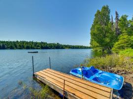 Spacious Kenai Vacation Rental with Lake Access!，位于基奈的酒店