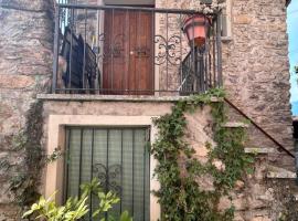 Casa Borgo，位于伦诺的酒店
