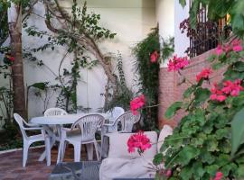 Beautiful Family Villa with private swimming pool，位于迈尔提勒的酒店