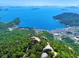 Tiny House ZEN 倉橋島，位于吴市的酒店
