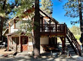 Big Bear Lake - Tulip Lane Cabin #22，位于大熊湖的酒店