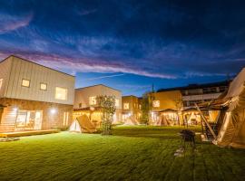 NAGAHAMA lifestyle glamping hotel，位于长滨市的豪华帐篷营地