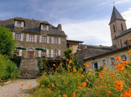 Logis Hôtels - Hostellerie des Lauriers - Hôtel et Restaurant，位于Alban的酒店