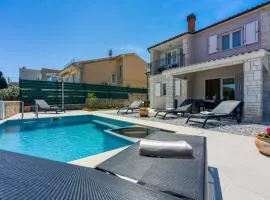 Breeze Holiday Home - Sea View