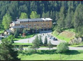 Hotel RocBlanc La Molina，位于阿尔普的酒店