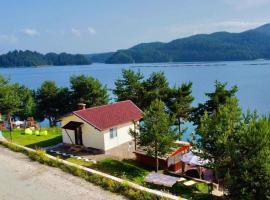 Villa Eti，位于多斯帕特的海滩酒店