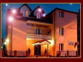 Hotel Karolina，位于塔尔诺布热格的酒店