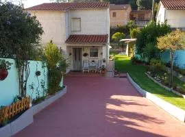 4 bedrooms house with spa enclosed garden and wifi at O Rosal 2 km away from the beach