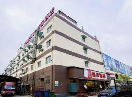 如家快捷酒店武汉雄楚大道书城路店，位于武汉洪山区的酒店