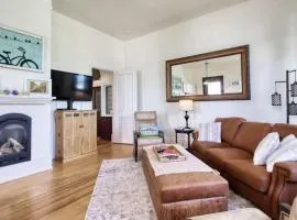 Historic Mountain Loft with GREAT Views