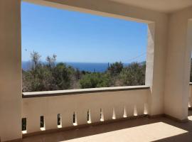 Charming villa with sea view in Alessano，位于阿莱萨诺的酒店